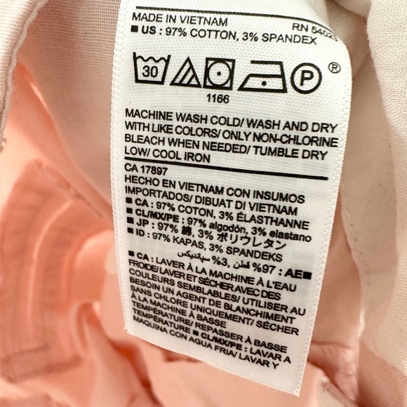 Old Navy chinos-khaki shorts size 2 pink Barbiecore - Picture 4 of 4